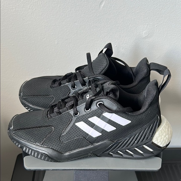 Adidas Black Athletic Sneakers / like new - Picture 4 of 7